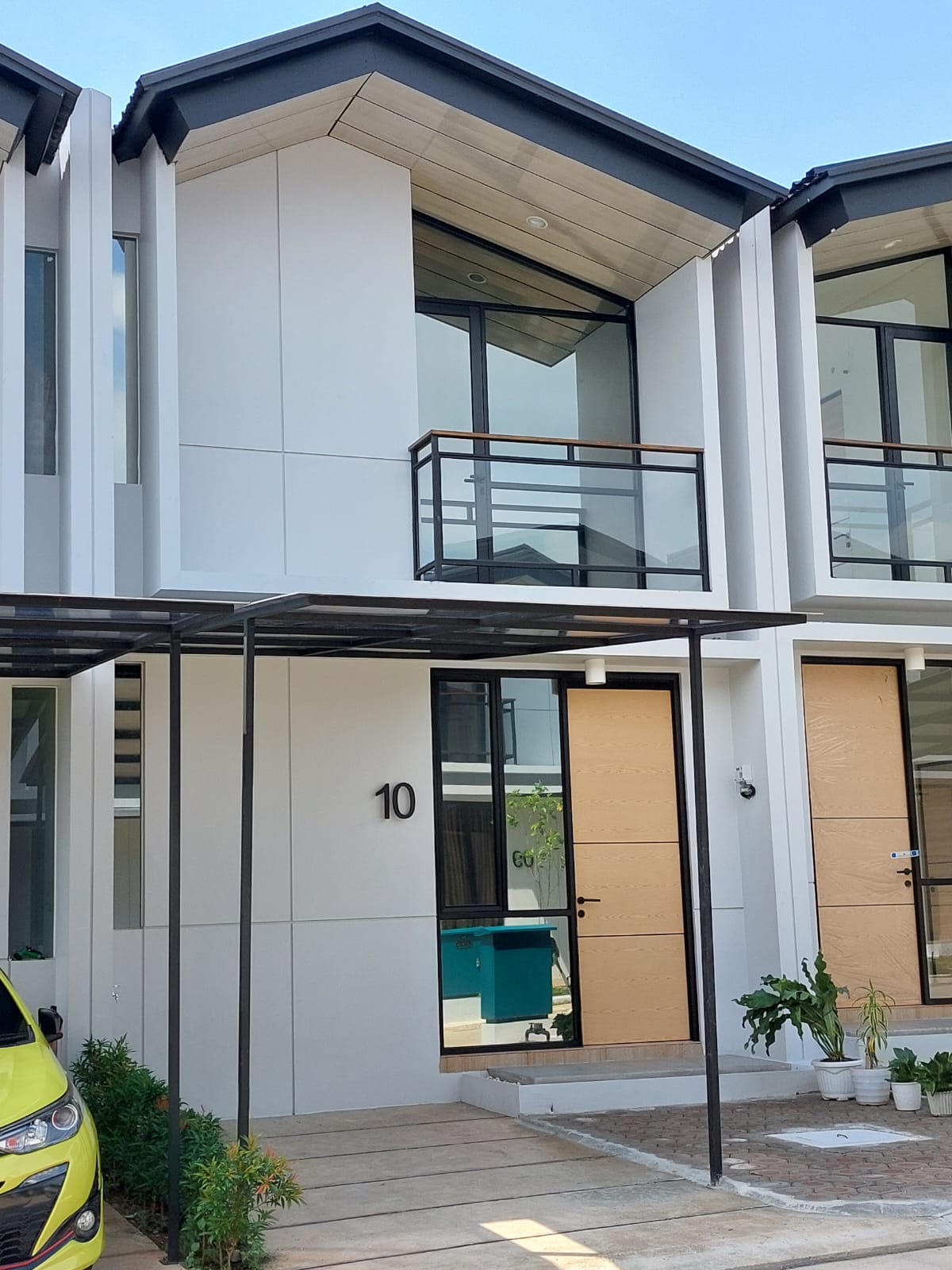 Rumah Disewakan di Cluster Uptown Lippo Cikarang